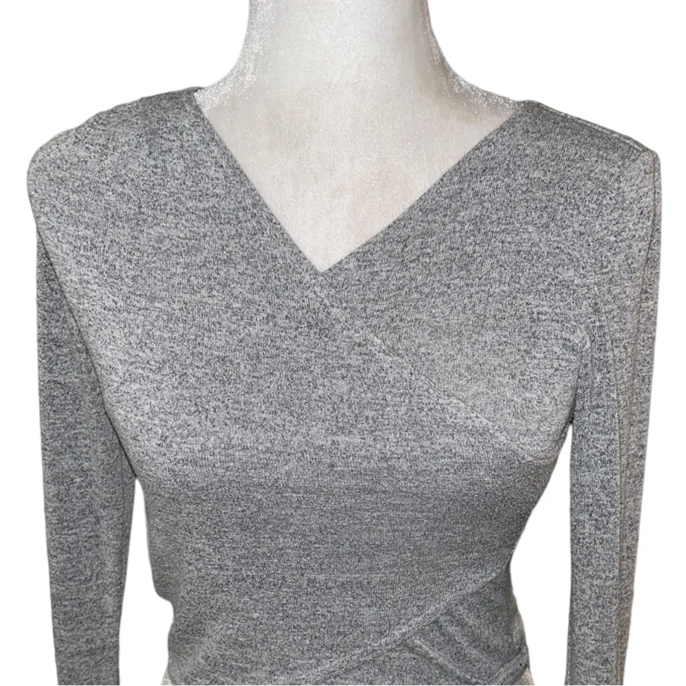 Aritzia Wilfred Free Flavia Heather Gray Long Sleeve Wrap Crop Top Baby Tee - XS - Picture 4 of 13